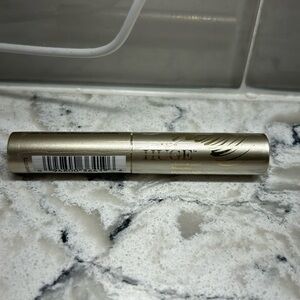 Stila HUGE™ Extreme Lash Mascara (2 oz.) - Black